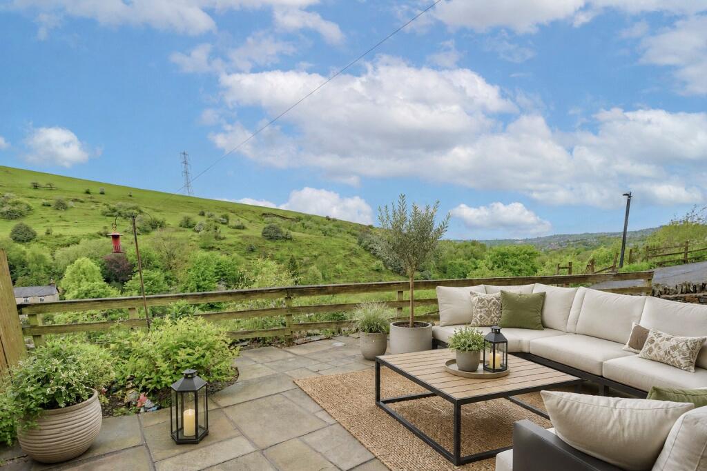 House in Oldham - View 4