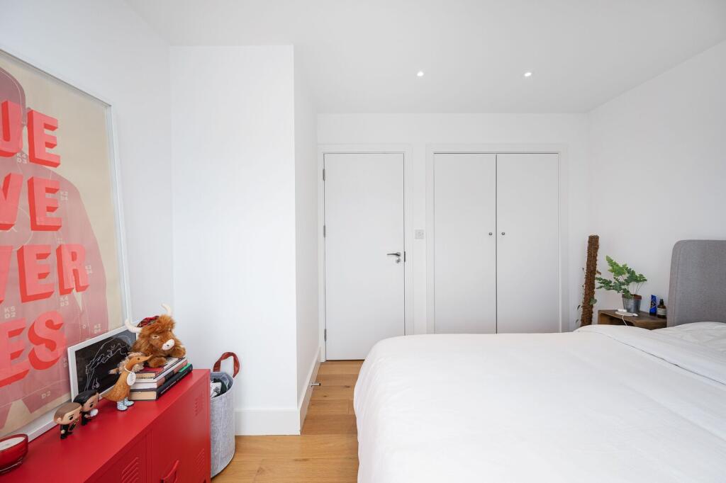 Apartment in London - View 3