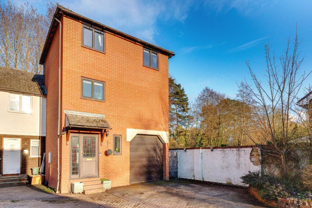 Main image of property: Great Oak Court, Great Yeldham, Halstead