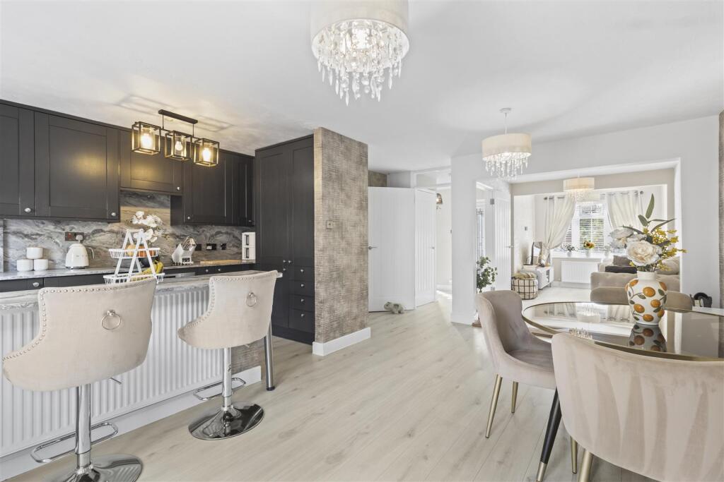 Oaktree Way, Hailsham photo 5
