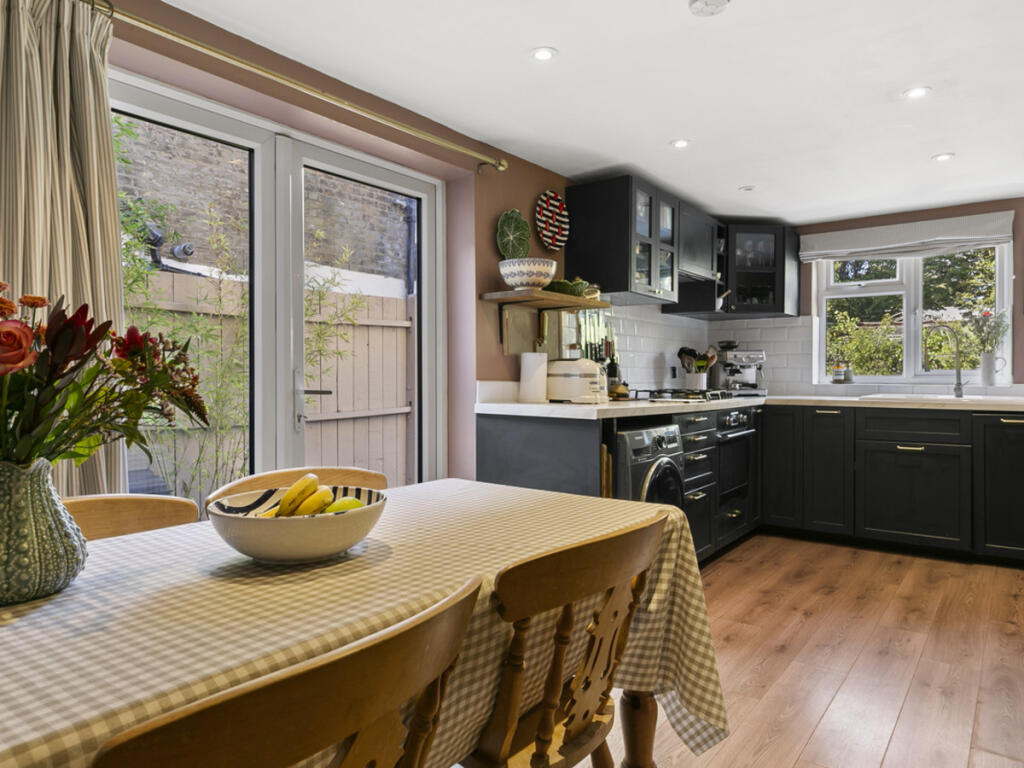 House in London - View 4