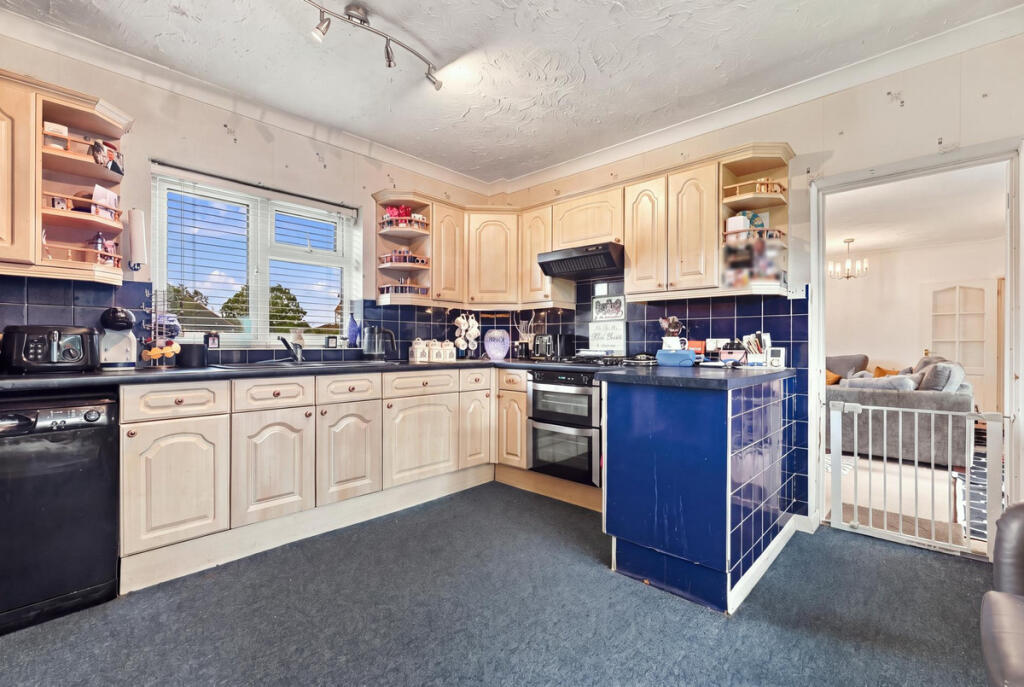 House in Southend-on-Sea - View 4
