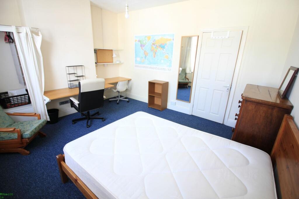 Main image of property: Earlsdon Avenue North, Earlsdon, Coventry, CV5