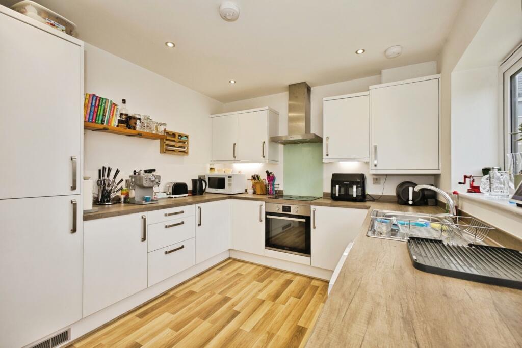 House in Glastonbury, Somerset - View 5
