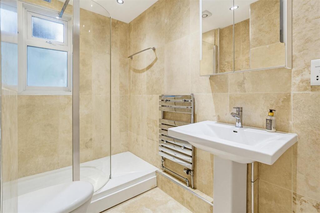 3 bedroom flat for rent