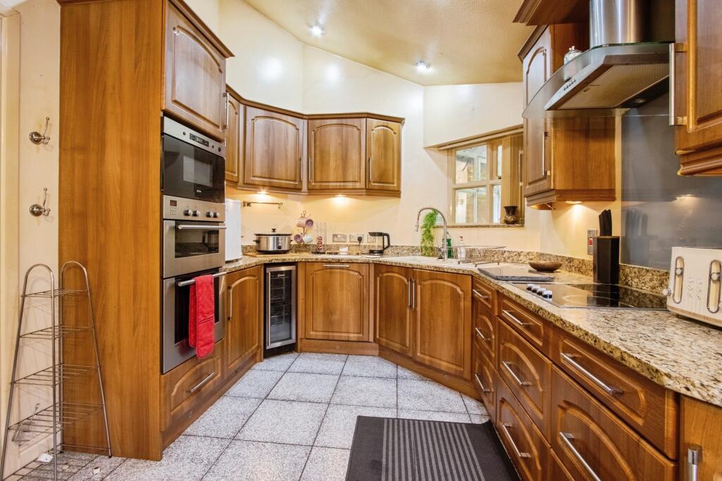 Langdale Avenue, Wakefield, WF1 photo 3