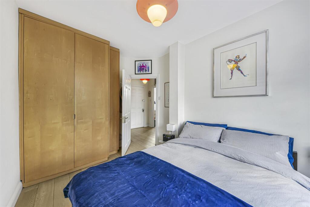 Apartment in London - View 4