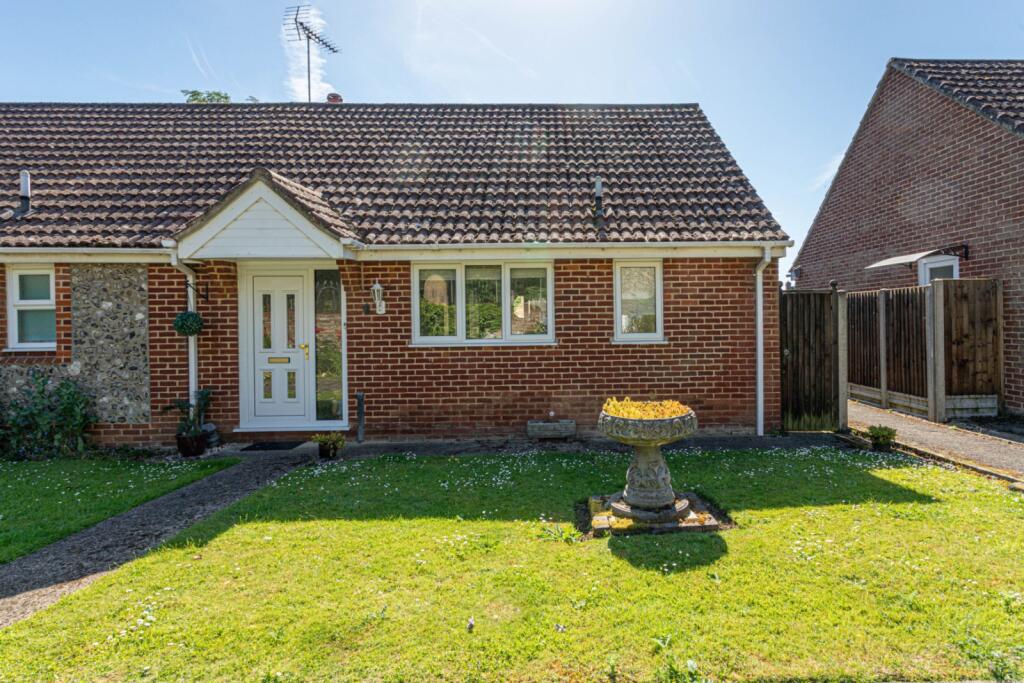 Main image of property: Preston Park, Faversham, Kent, ME13
