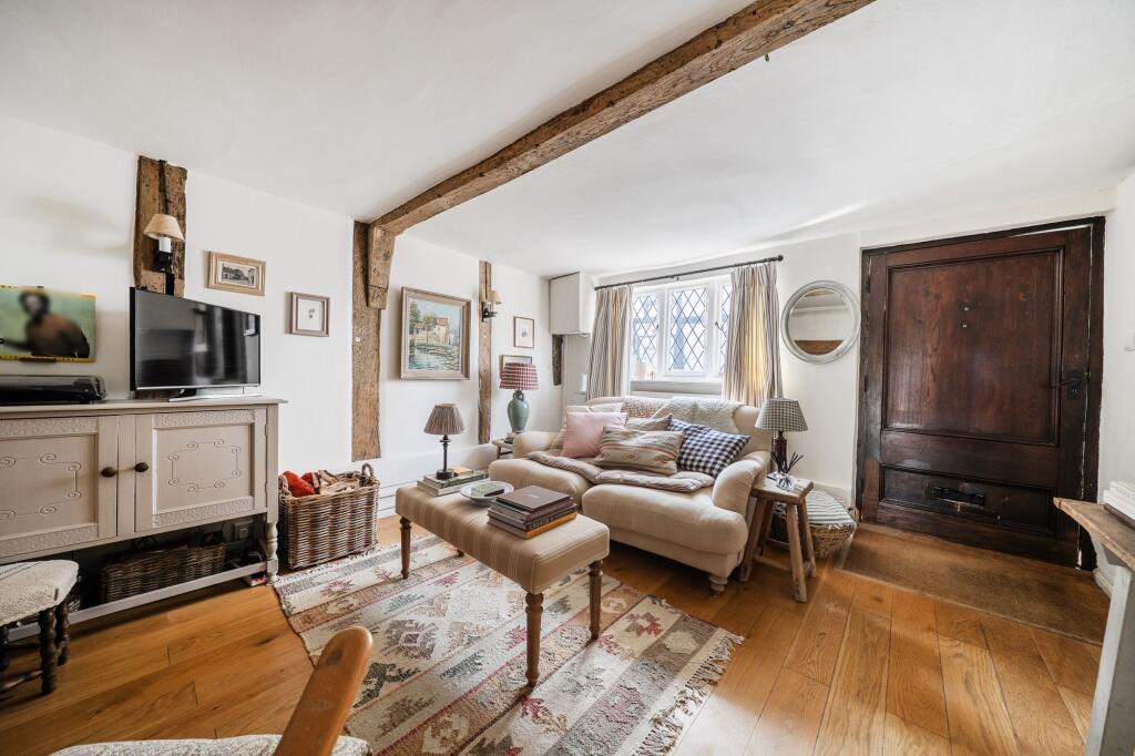The Bury, Odiham, RG29 photo 4