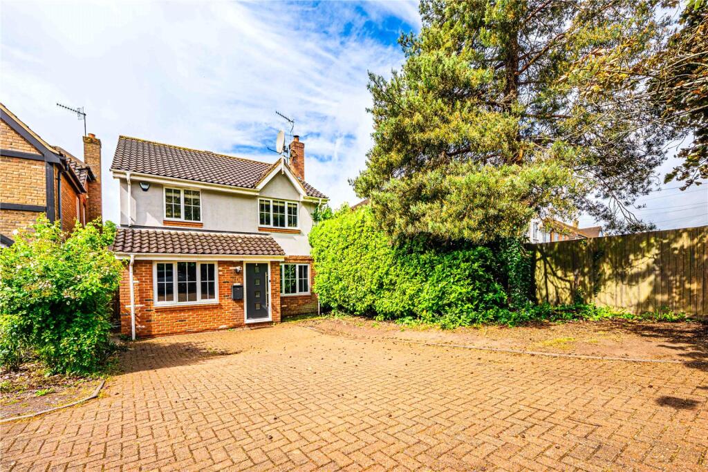 Main image of property: Kingfisher Drive, Apsley, Hemel Hempstead, Hertfordshire, HP3