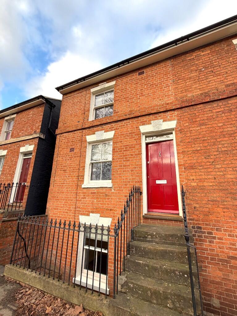 Main image of property: Castle Street, Banbury, Oxfordshire, OX16