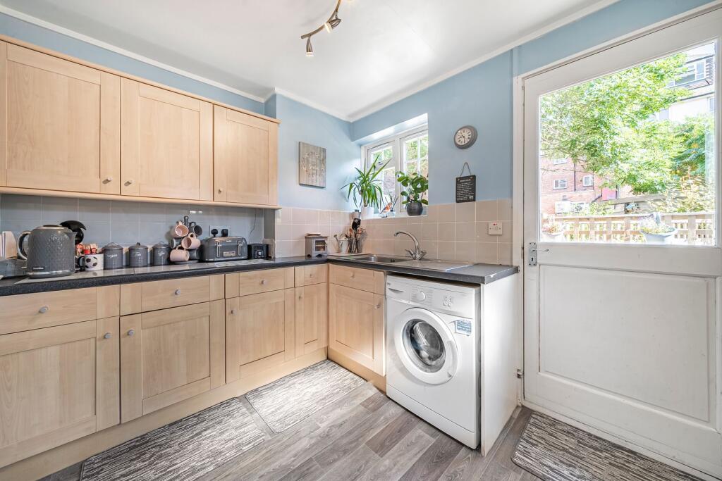 Apartment in Twickenham - More