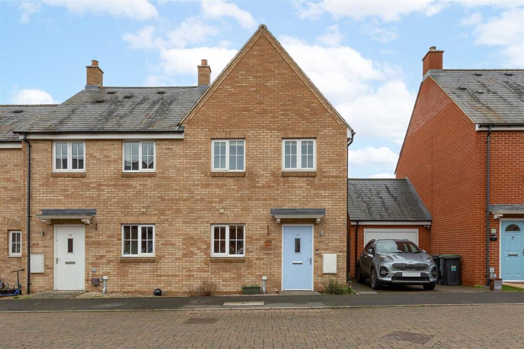 Main image of property: Marigold Way, Stotfold, SG5 4HQ