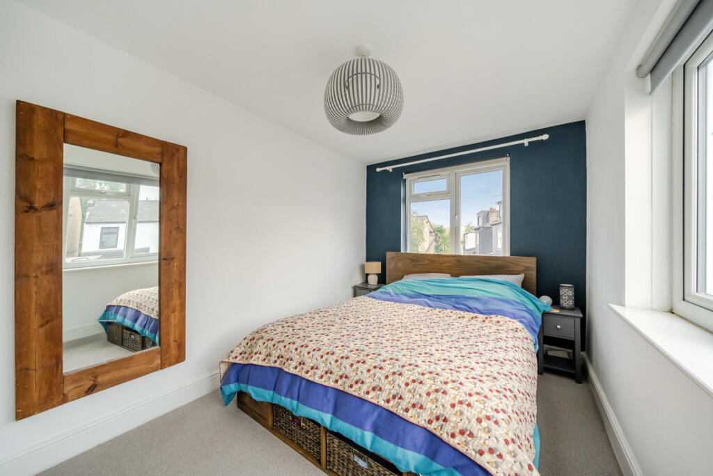 Apartment in London, Strawberry Hill - View 5