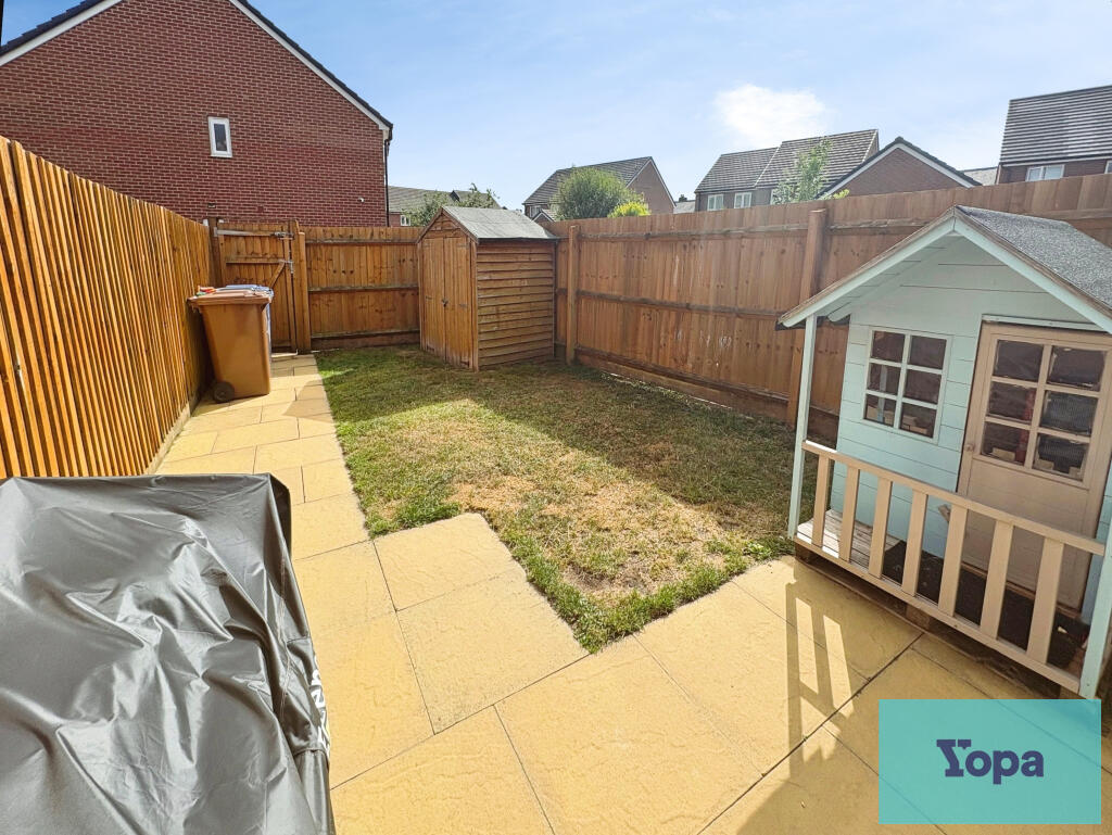 House in Stoke-on-Trent - View 4