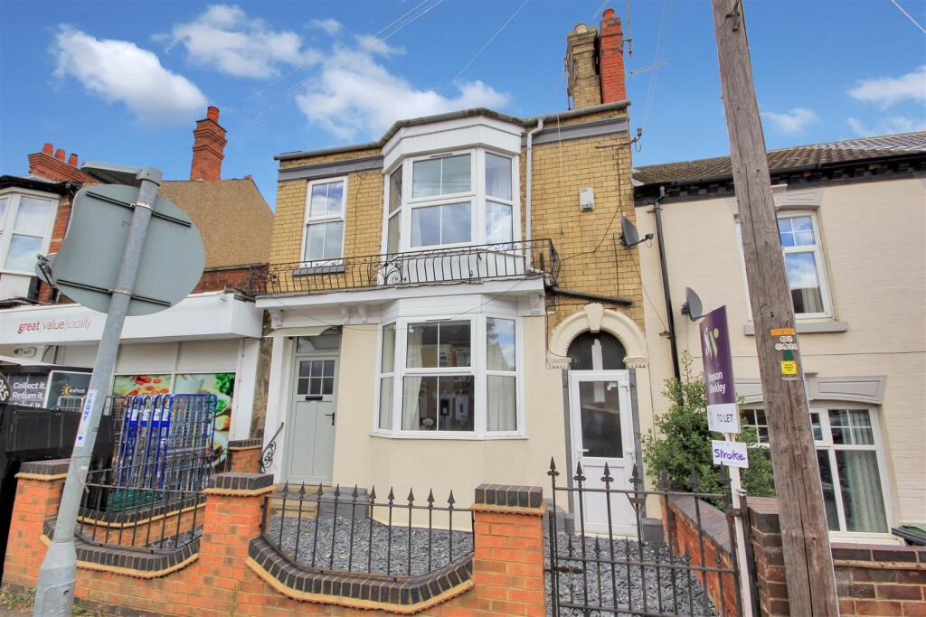 4-bed terraced on NN10, Wellingborough Road, Rushden, £350,000