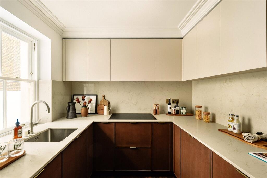 Apartment in London, Mayfair - View 5
