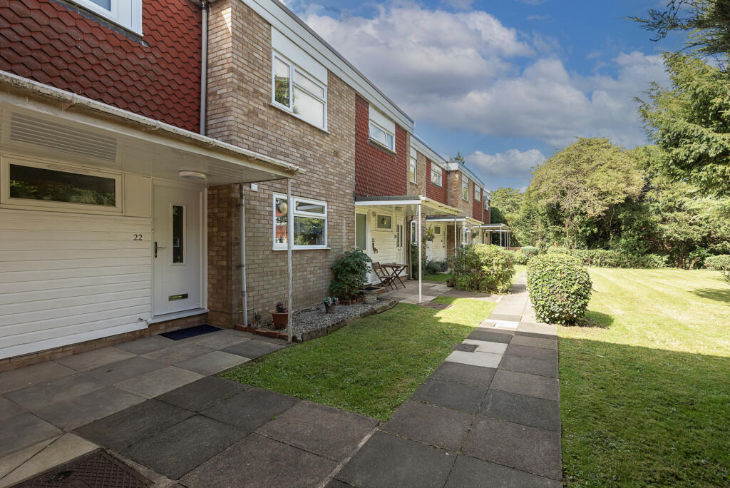 Main image of property: The Cedars, Milton Road, Harpenden, Hertfordshire, AL5