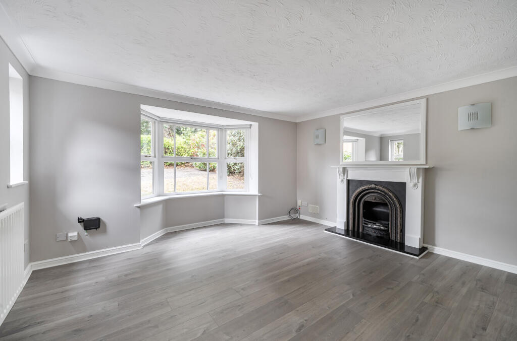 House in Surrey Heath, Surrey - View 2