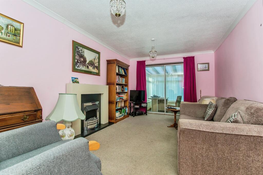 Mountbatten Drive, Leverington, Wisbech photo 4