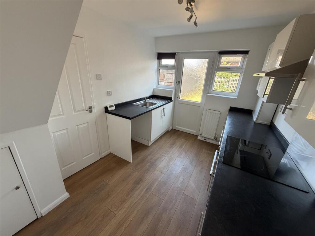 House in Luton - View 3