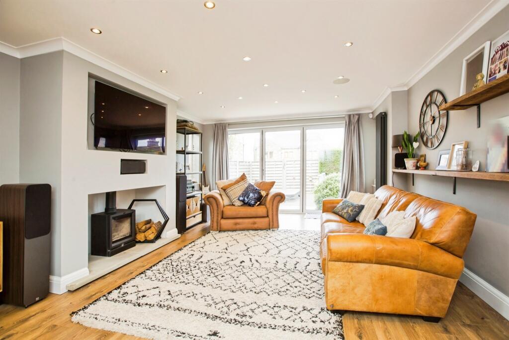 House in Halifax - View 5