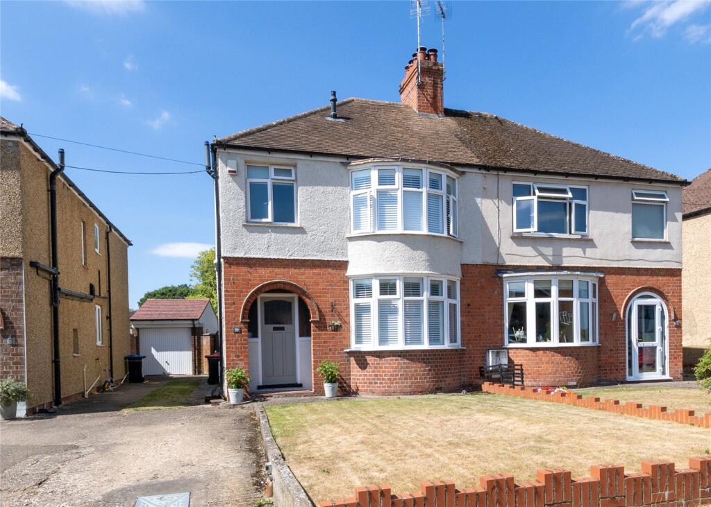 3-bed semi-detached on Willen Road, Newport Pagnell, Buckinghamshire, MK16, £500,000