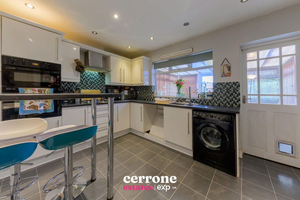 House in Birmingham, West Midlands - View 4