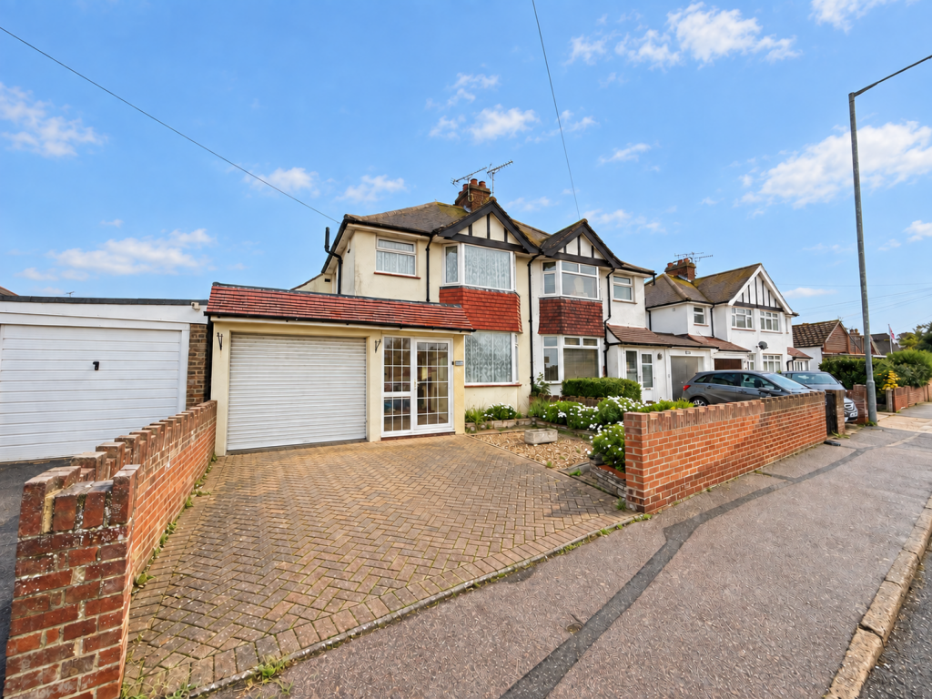 3-bed semi-detached on Minnis Road, Birchington, CT7 9NZ, £350,000