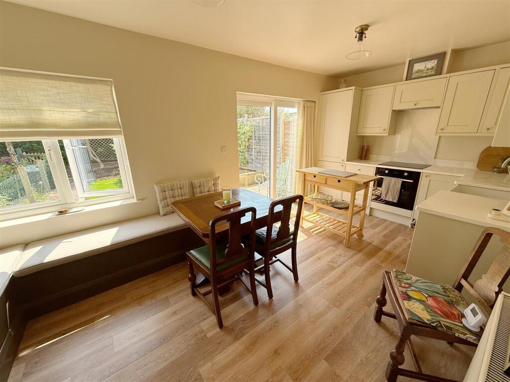 House in Stratford-on-Avon, Stratford-upon-Avon - View 2