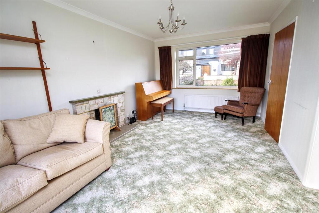 Hillview Close, Tilehurst, Reading – pohled 5