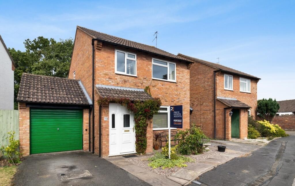 Main image of property: Giffard Drive, Welland, Malvern, Worcestershire, WR13 6SE