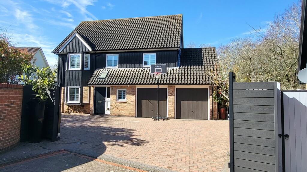 Main image of property: Hythegate, Werrington, Peterborough, PE4