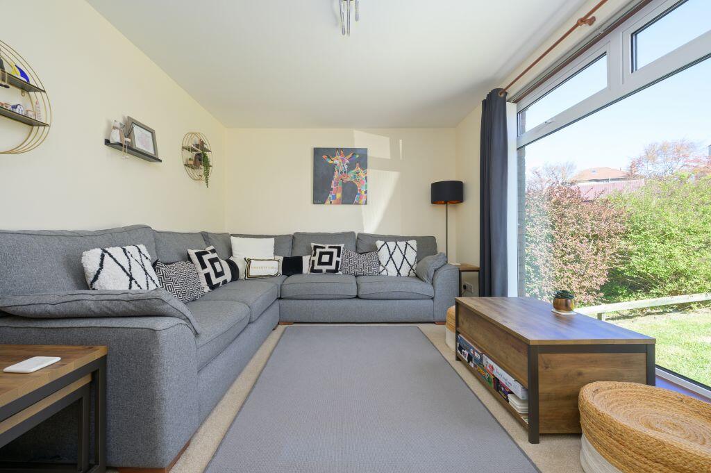 29 Hailes Place, Dunfermline, KY12 7XJ photo 3