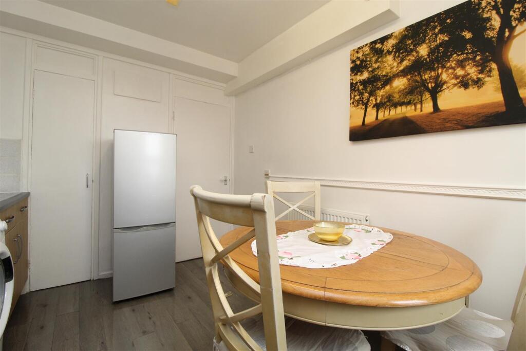 Apartment in Leeds - View 4