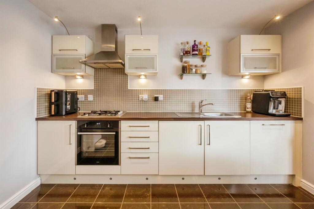 House in Rotherham, South Yorkshire - View 5