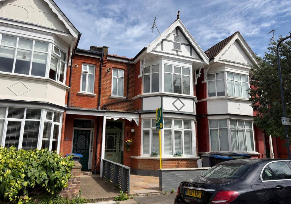Main image of property: 7C James Avenue, Cricklewood, London, NW2 4AJ