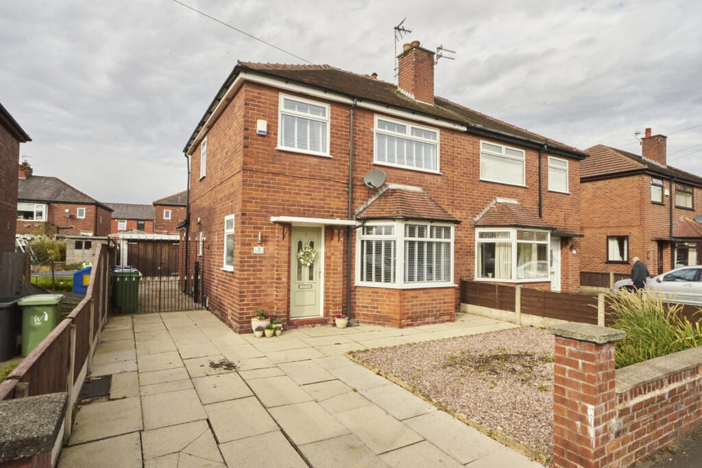Main image of property: Radcliffe Grove, Leigh, Greater Manchester, WN7 1PR