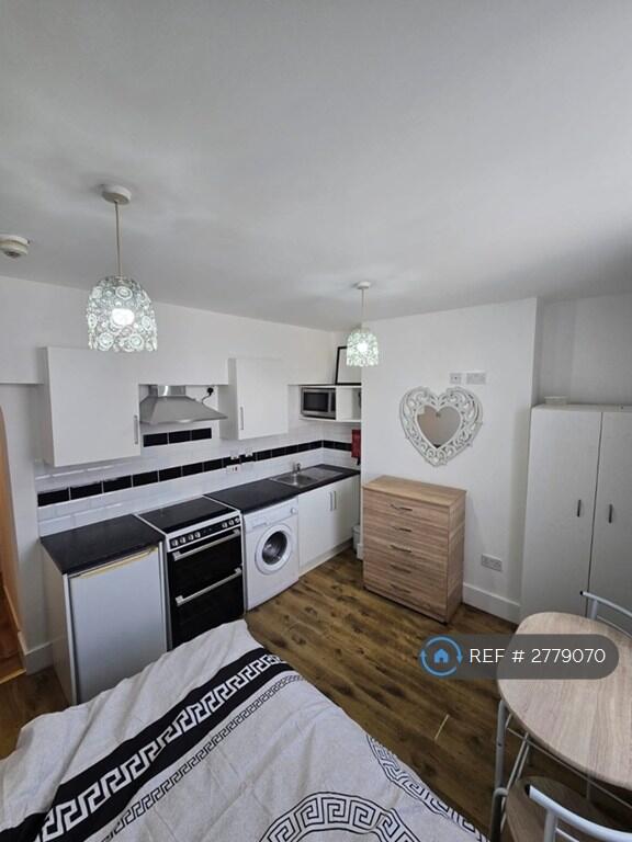 Main image of property: Eade Road, London, N4