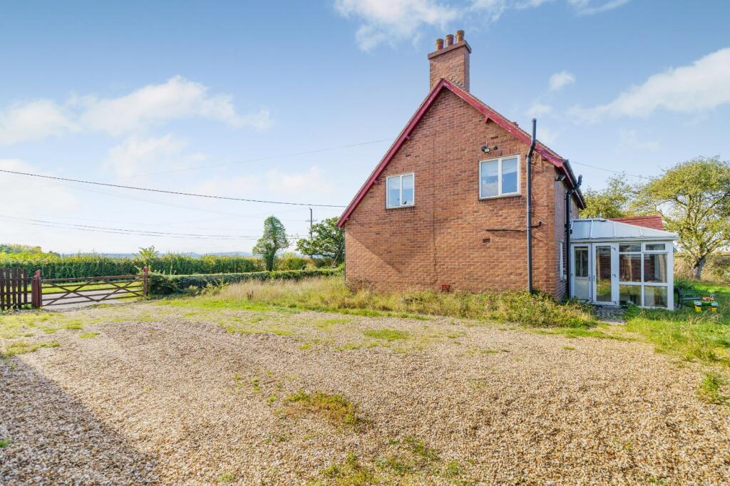 Lodge Lane, Saughall, Chester, Cheshire photo 4