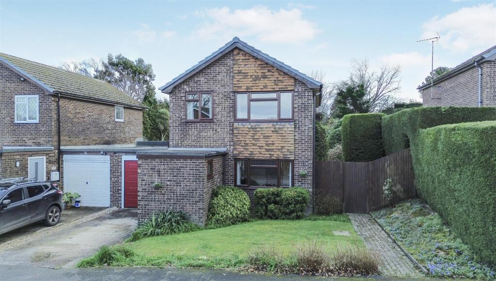 Main image of property: The Hawthornes, Broad Oak