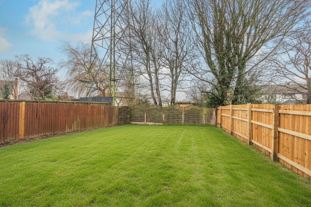 The Poplars, Hawarden, CH5 photo 2