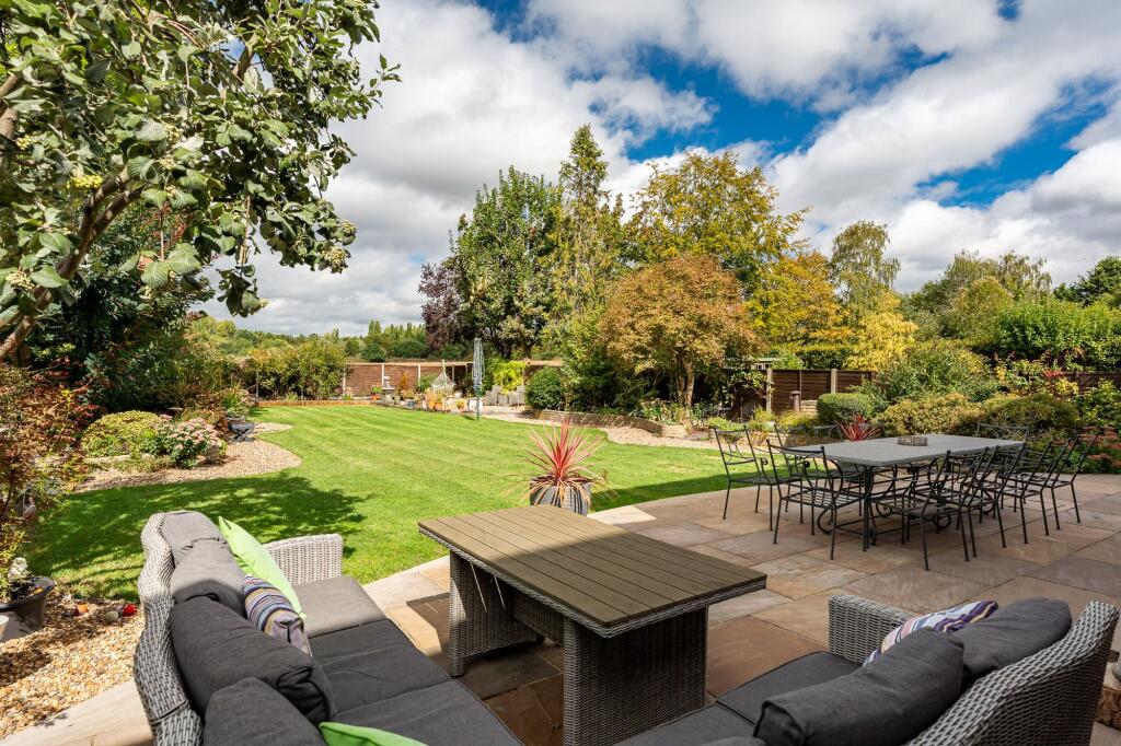 House in Stevenage - View 2