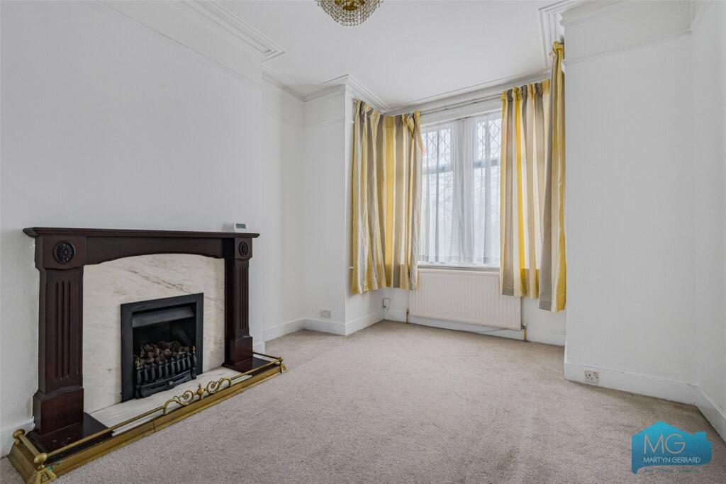 Gainsborough Road, North Finchley, London, N12 photo 2