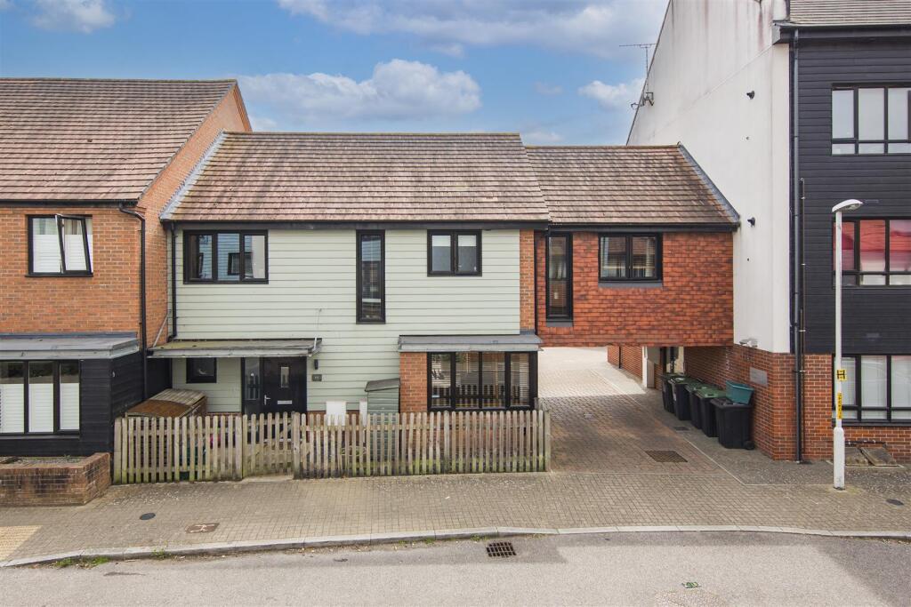 Main image of property: Hawley Drive, Leybourne, West Malling
