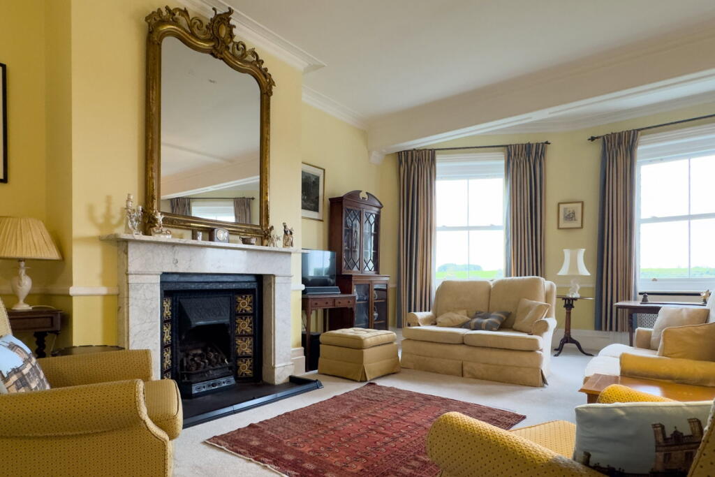 Apartment in Southampton - View 4