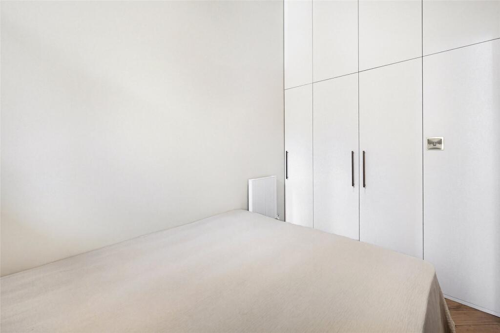 Apartment in London - More
