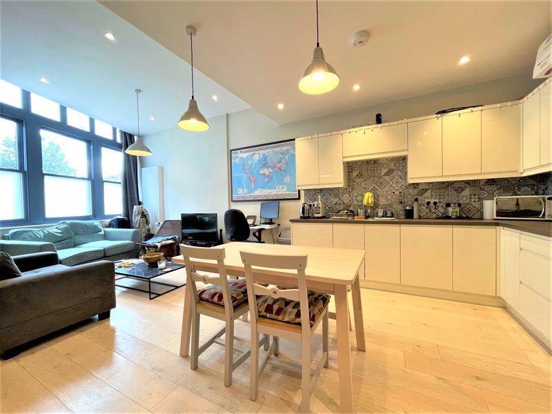 Main image of property: Bedford Hill, Balham, SW12 9HR