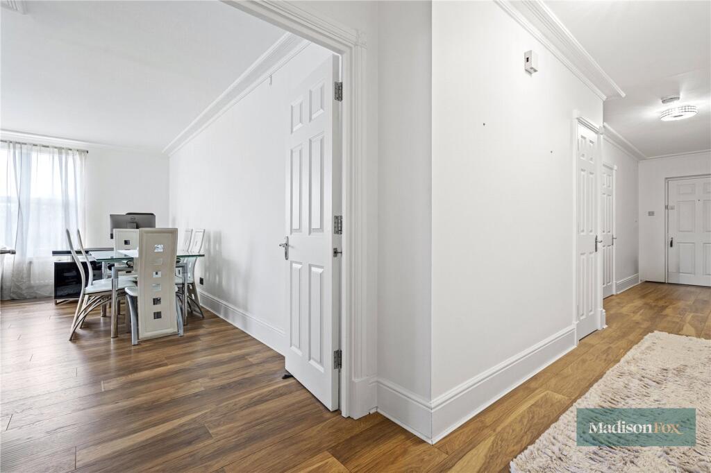 Apartment in Ilford - View 5