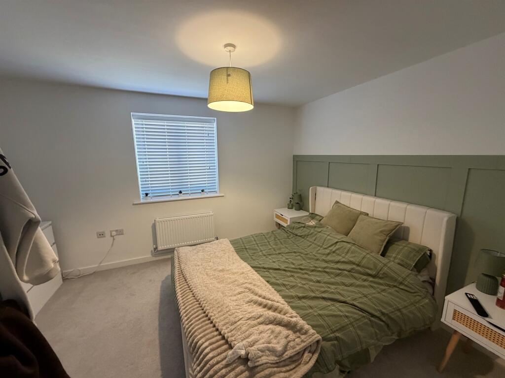 Madingley Drive, Hampton Woods, Peterborough photo 5